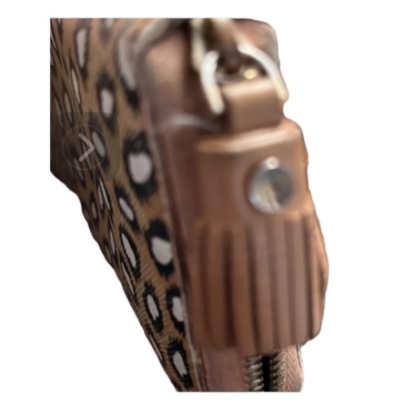 DIANE by Diane Bon Furstenberg DVF animal print zip wallet fits mobile - Picture 3 of 9